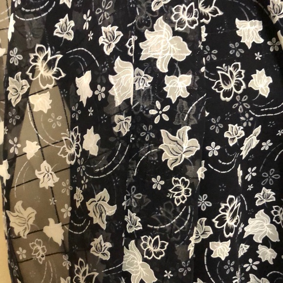 Rectangular schiffon scarf - Picture 2 of 4